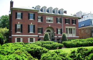 3055 Whitehaven Street Washington DC, the former house of Paul and Bunny Mellon